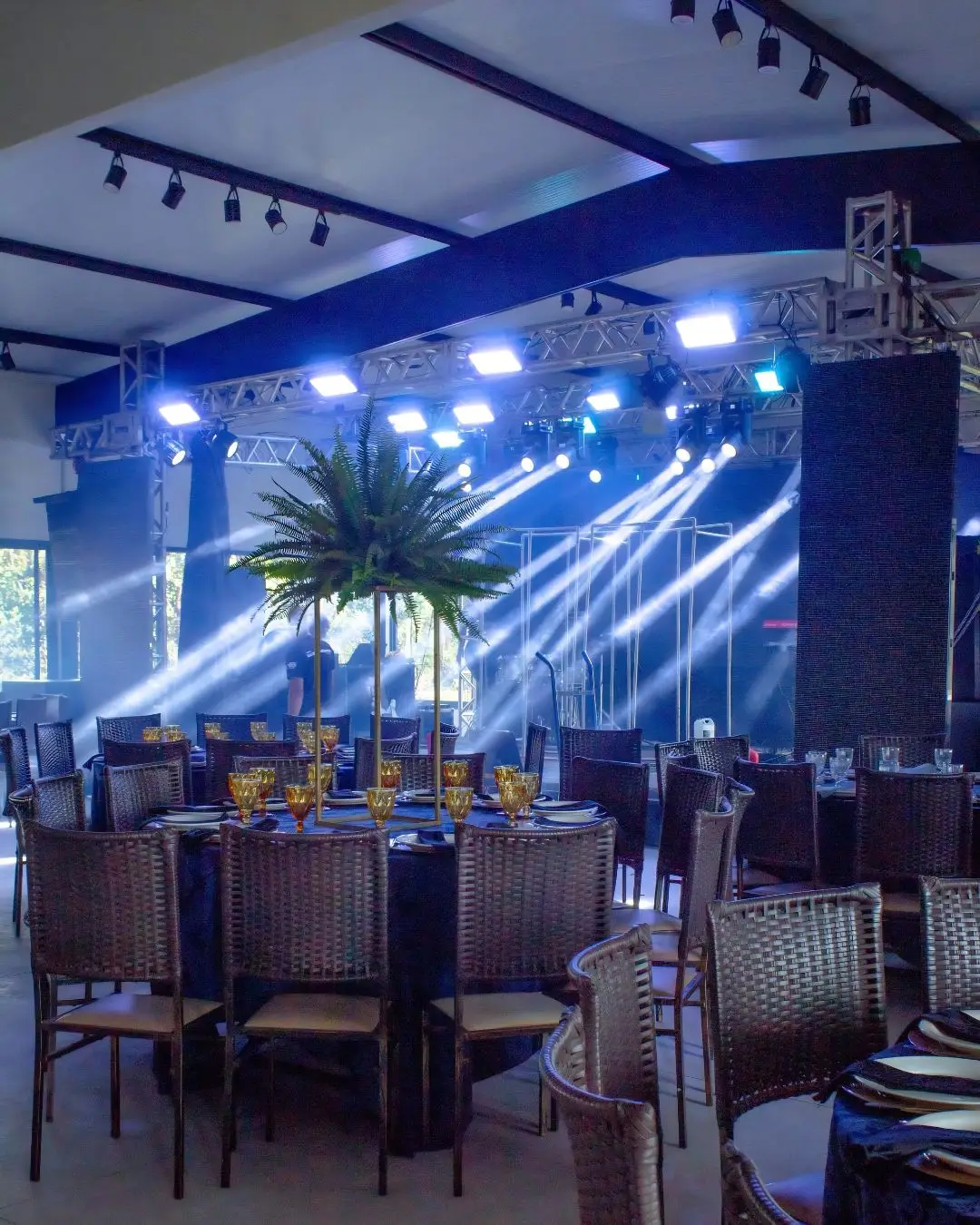 Evento corporativo ao ar livre.